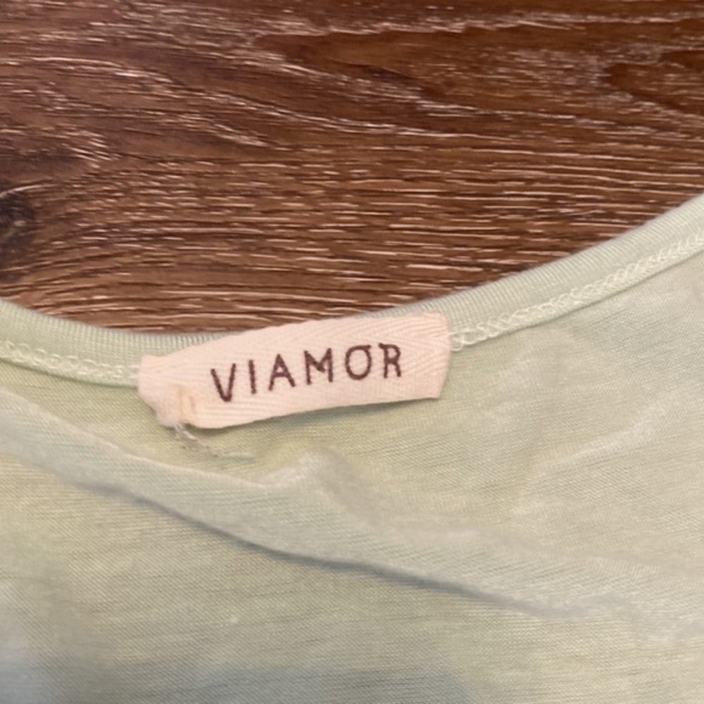 Viamor mint green and floral medium top - Picture 4 of 5